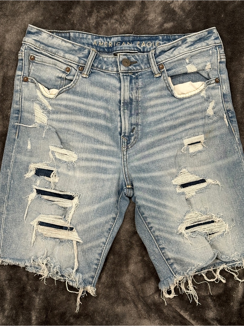 American Eagle Outfitters Light Wash Distressed Men’s Denim Shorts